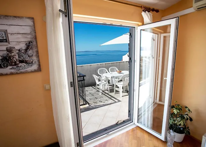 By The Sea Rat, Omis - 10014 *